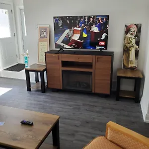 Maxwell Esabu Homestay Toronto