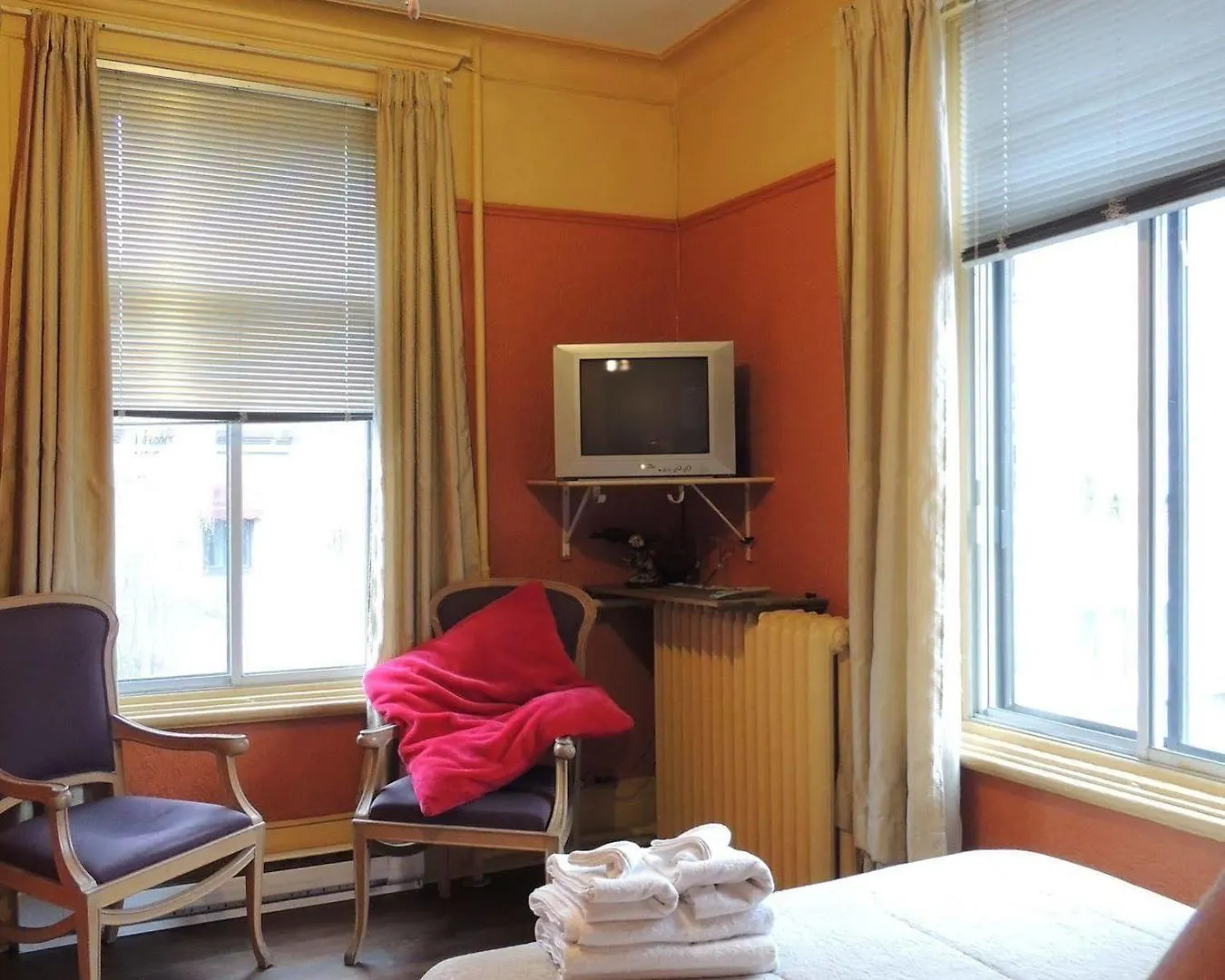 Hotel Arena Palace Montreal 0*,